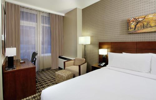 Hilton Garden Inn New York/Midtown Park Avenue Image