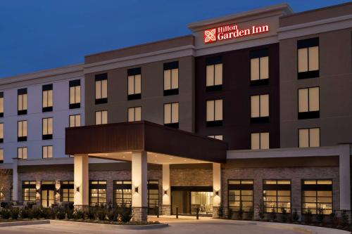an exterior view of the hotel canadian inn at Hilton Garden Inn Newtown Square Radnor in Newtown Square