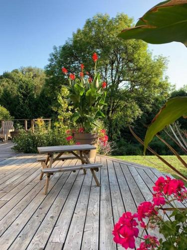 Photo de la galerie de l'établissement Aux sources du Paradis Classé 4 étoiles SPA d'été, à Fayl-Billot