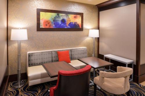 Χώρος καθιστικού στο Hampton Inn Rome