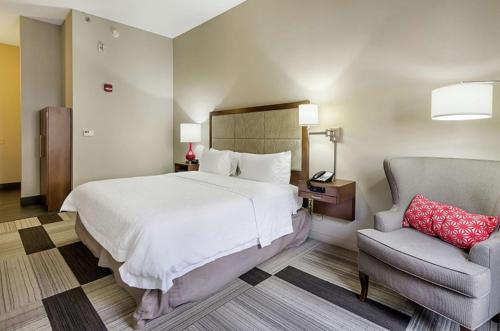 Postel nebo postele na pokoji v ubytování Hampton Inn Salem