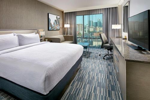 Hilton Garden Inn San Diego Downtown/Bayside, CA Image