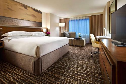 Hilton San Diego Mission Valley Image