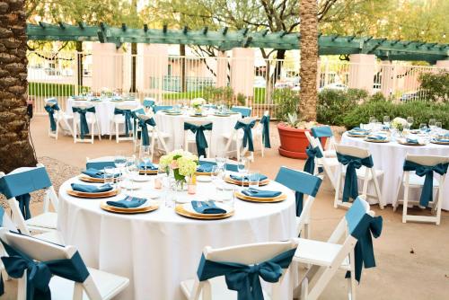 Ресторан / где поесть в Hilton Garden Inn Scottsdale Old Town