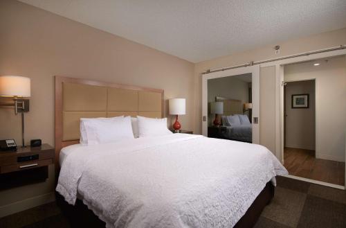 Hampton Inn & Suites Phoenix/Scottsdale Image