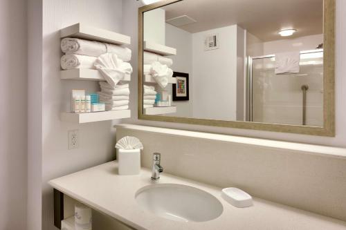 Hampton Inn Salt Lake City Downtown Image