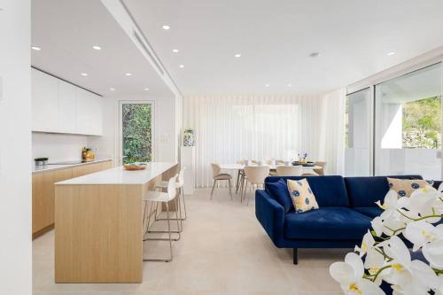 Stunning 2 bedroom Palo Alto, pool + gym RDR304