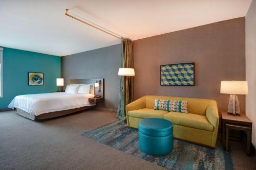 Postel nebo postele na pokoji v ubytování Home2 Suites By Hilton Tucson Downtown