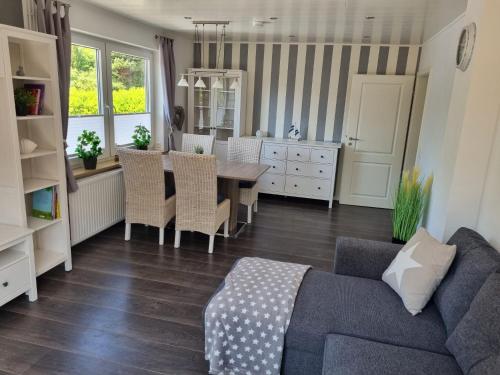 Posezení v ubytování **Ferienhaus Kehrwieder** nahe der OSTSEE
