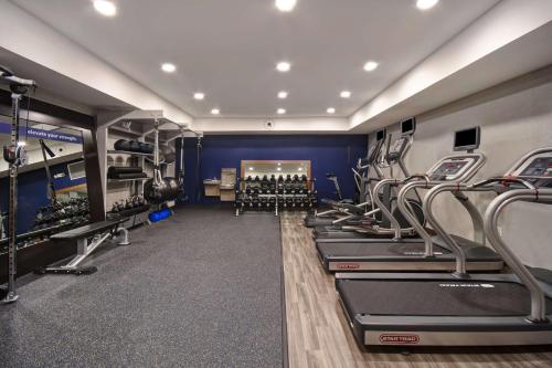 Palestra o centro fitness di Hampton Inn Potomac Mills Woodbridge