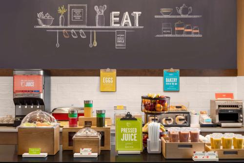 Jídlo v hotelu nebo okolí