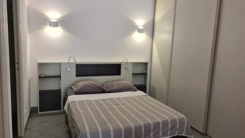 Grand studio-Loft-grand parking-climatisé-proche centre