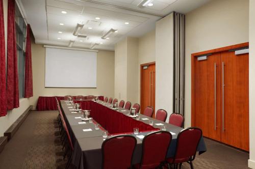 Embassy Suites by Hilton - Montreal Image