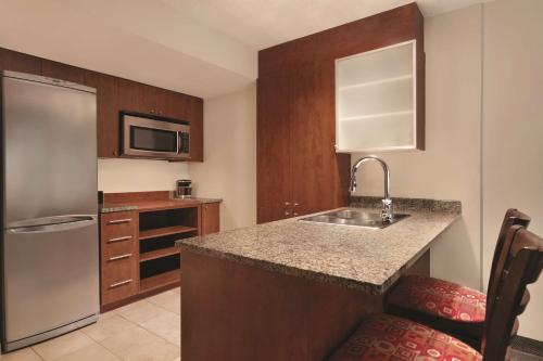 Embassy Suites by Hilton - Montreal Image