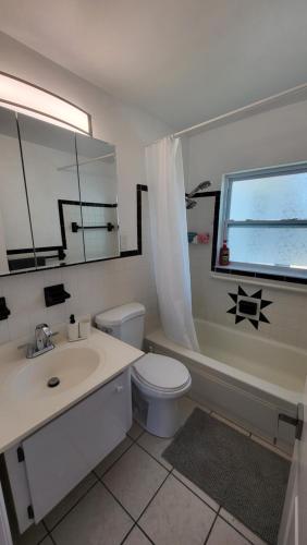 A bathroom at Hudson Water Front House