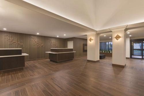 Φωτογραφία από το άλμπουμ του Embassy Suites by Hilton Milwaukee Brookfield σε Brookfield