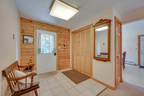 Φωτογραφία από το άλμπουμ του Pet-Friendly Conway Cabin about 5 to Campton Mountain! σε Thornton