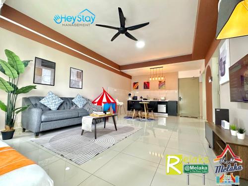 Ruang duduk di Bali Residence Melaka By Heystay Management