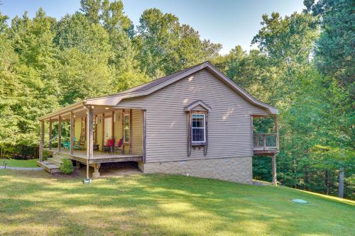 Rustic Retreat in Cadiz On Lake Barkleyにある庭