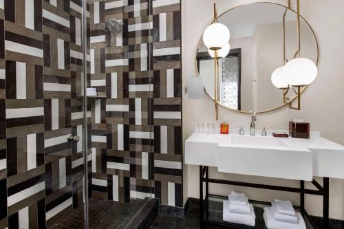 Troubadour Hotel New Orleans, Tapestry Collection By Hilton Image