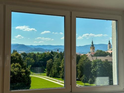 Nespecifikovaný výhled na hory nebo výhled na hory při pohledu z apartmánu