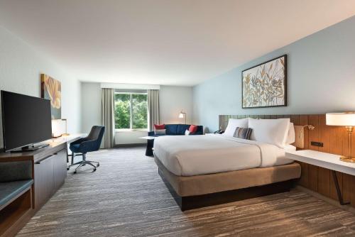 Hilton Garden Inn Melville Image