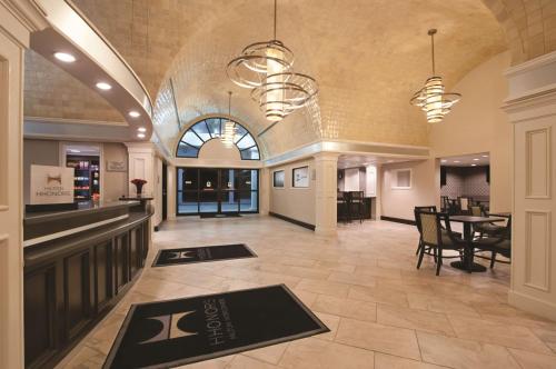 Embassy Suites Corpus Christi – Photos 5
