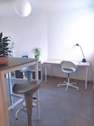 Photo de la galerie de l'établissement studio calme Avignon Intra muros, à Avignon