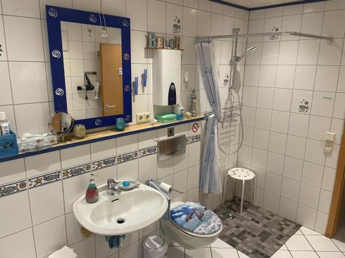 Feriendomizil Burg tesisinde bir banyo