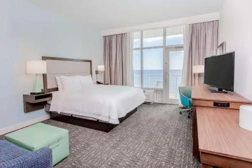 Hampton Inn & Suites Panama City Beach-Beachfront photo 10