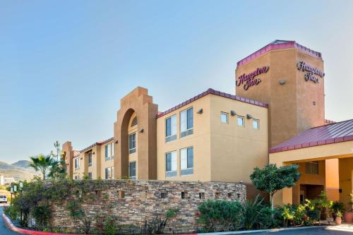 a rendering of the front of the hampton inn at Hampton Inn San Marcos in San Marcos