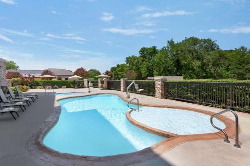 Πισίνα στο ή κοντά στο Hampton Inn Sulphur Springs