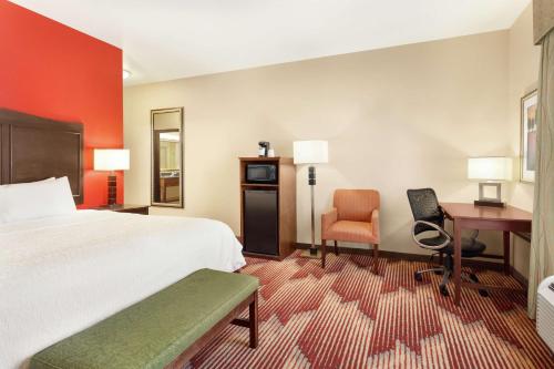 Ένα ή περισσότερα κρεβάτια σε δωμάτιο στο Hampton Inn Sulphur Springs