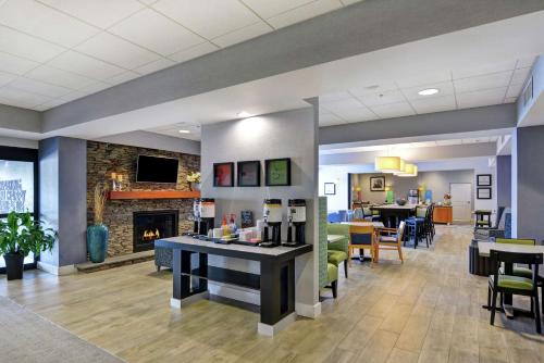 Ruang duduk di Hampton Inn Sayre