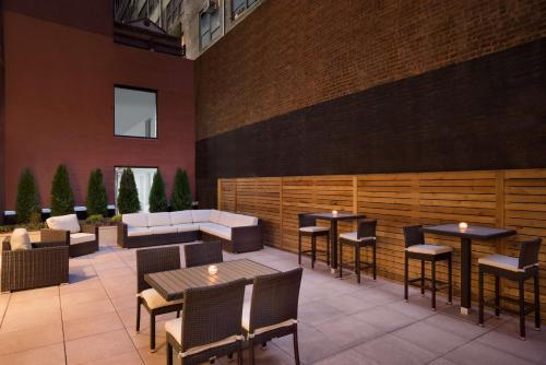 Posezení v ubytování Hilton Garden Inn New York Times Square South