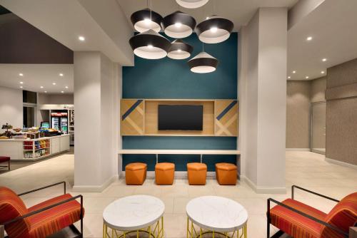 Hilton Garden Inn New York Times Square South Image