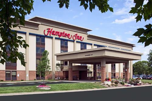 a hampton inn suites harlington city exterior at Hampton Inn Madison East Towne Mall Area in Madison