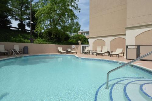 Πισίνα στο ή κοντά στο Hampton Inn Salem East - Electric Road