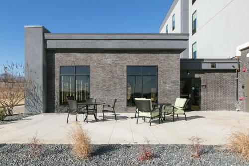 Hampton Inn & Suites Stroud – Photos 2