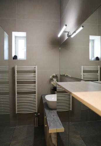 Ванная комната в Serendipity Living Studio