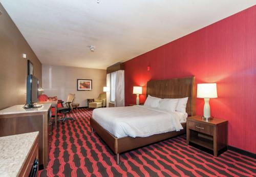 Postel nebo postele na pokoji v ubytování Hilton Garden Inn Closest Foxwoods