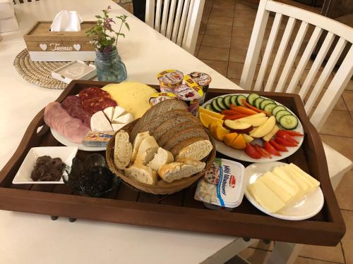 Comida en o cerca de este apartamento