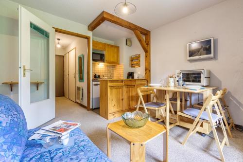 Kuchyňa alebo kuchynka v ubytovaní Appartement Plein Nature - Combloux - Happy Rentals