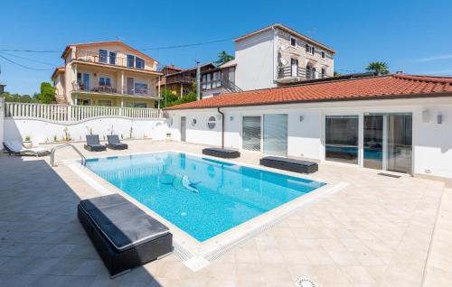 Casa Lungomare with pool