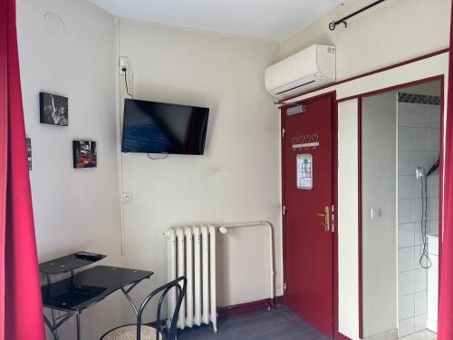 Μια τηλεόραση ή/και κέντρο ψυχαγωγίας στο Hôtel des 2 Gares