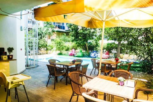 Taman di luar Ale Park Hotel Apartments