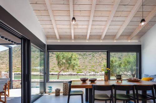 Villa Amina - On the Beach Living by etouri