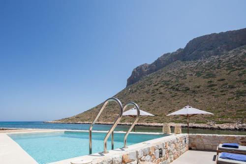 Villa Amina - On the Beach Living by etouri