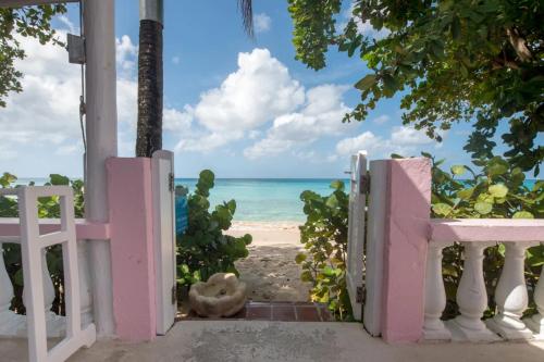  Belair by Blue Sky Luxury -  Room  picture :   Tea/Coffee maker    Internet facilities    Shower                           