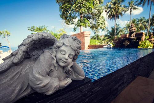 Kolam renang di atau dekat dengan The White Knot Koh Chang